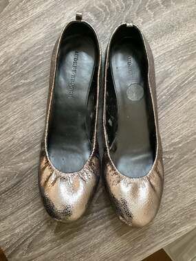 Audrey Brooke Newport Metallic Bronze Leather Ballet Flats Size 9.5M